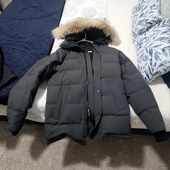 Canada Goose jacket - Picture 7 of 7
